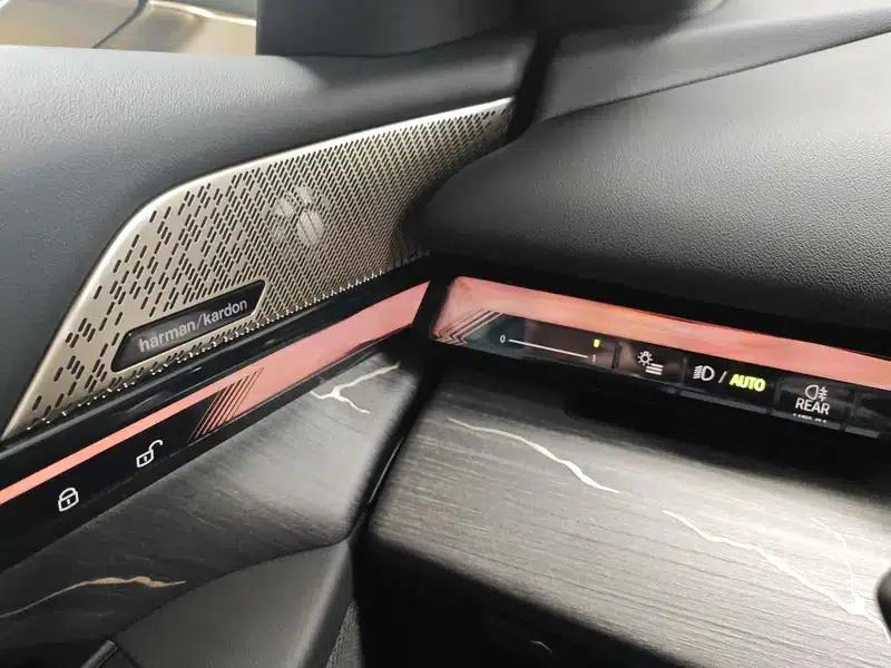 BMW i5 2024 eDrive35L Premium M Sport Package — миниатюра 28