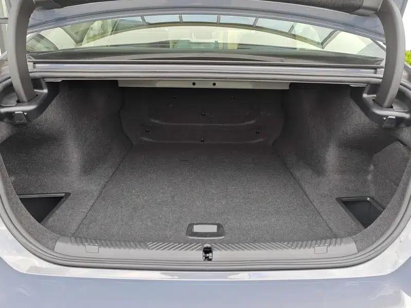 BMW i5 2024 eDrive35L Premium M Sport Package — миниатюра 30