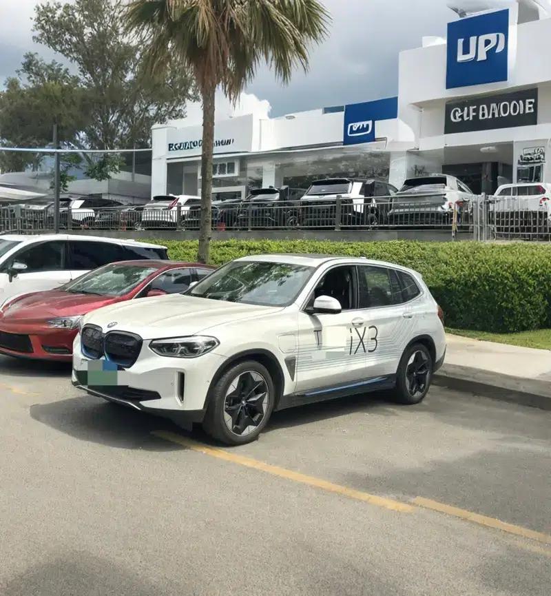 BMW iX3 2021 Leading Edition — миниатюра 1