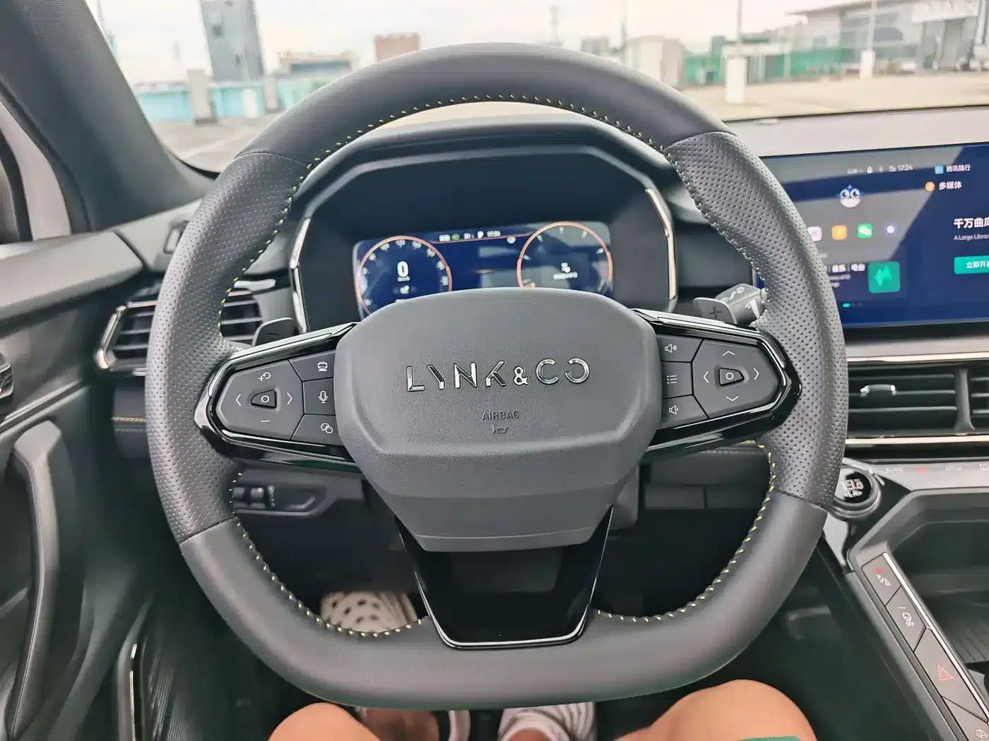 Lynk & Co 06 2023 Remix 1.5T Hero — миниатюра 16