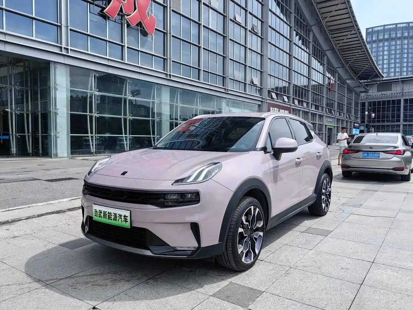 Lynk & Co 06 2021 1.5T Shero Pink Special Edition — миниатюра 1