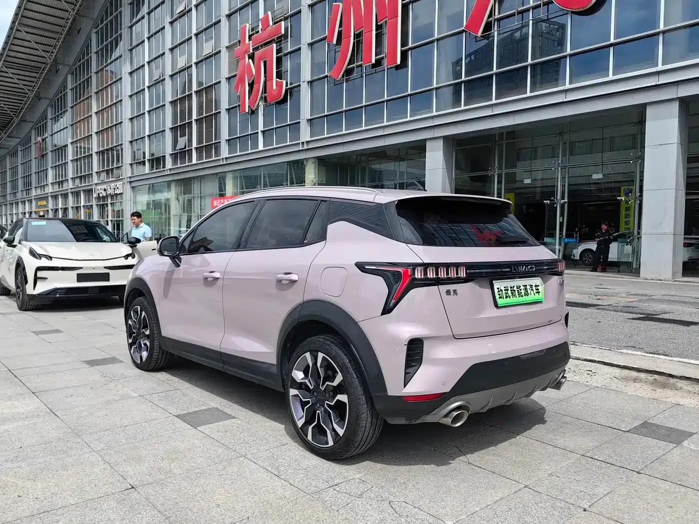 Lynk & Co 06 2021 1.5T Shero Pink Special Edition — миниатюра 4