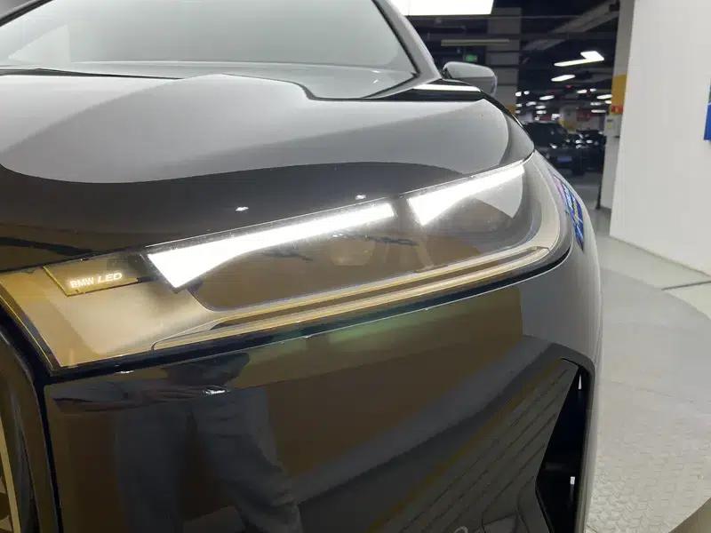 BMW iX 2023 xDrive40 — миниатюра 30