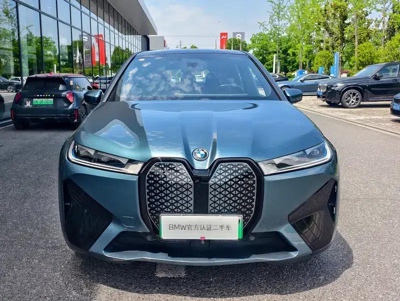 BMW iX 2022 xDrive40 — миниатюра 2