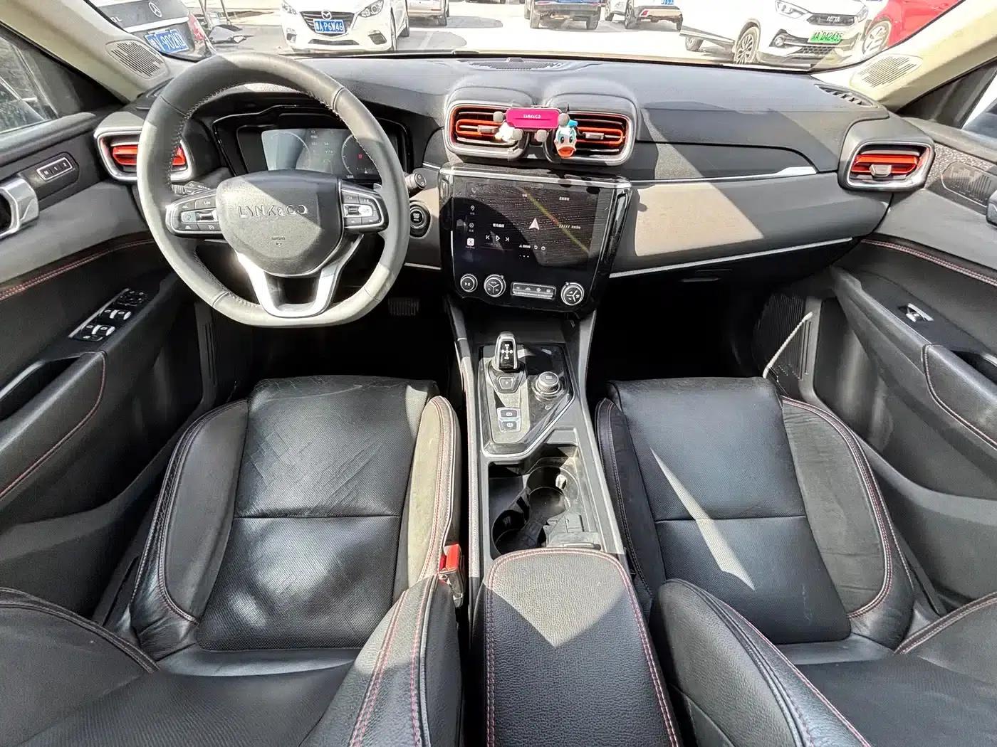 Lynk & Co 02 2018 2.0T DCT AWD Pro Edition (National V Emission Standard) — миниатюра 9