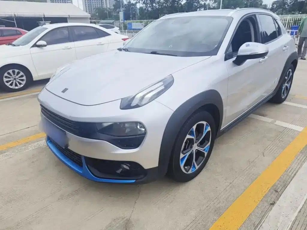 Lynk & Co 02 2019 2.0T Automatic 2WD Funky Music Edition — миниатюра 2