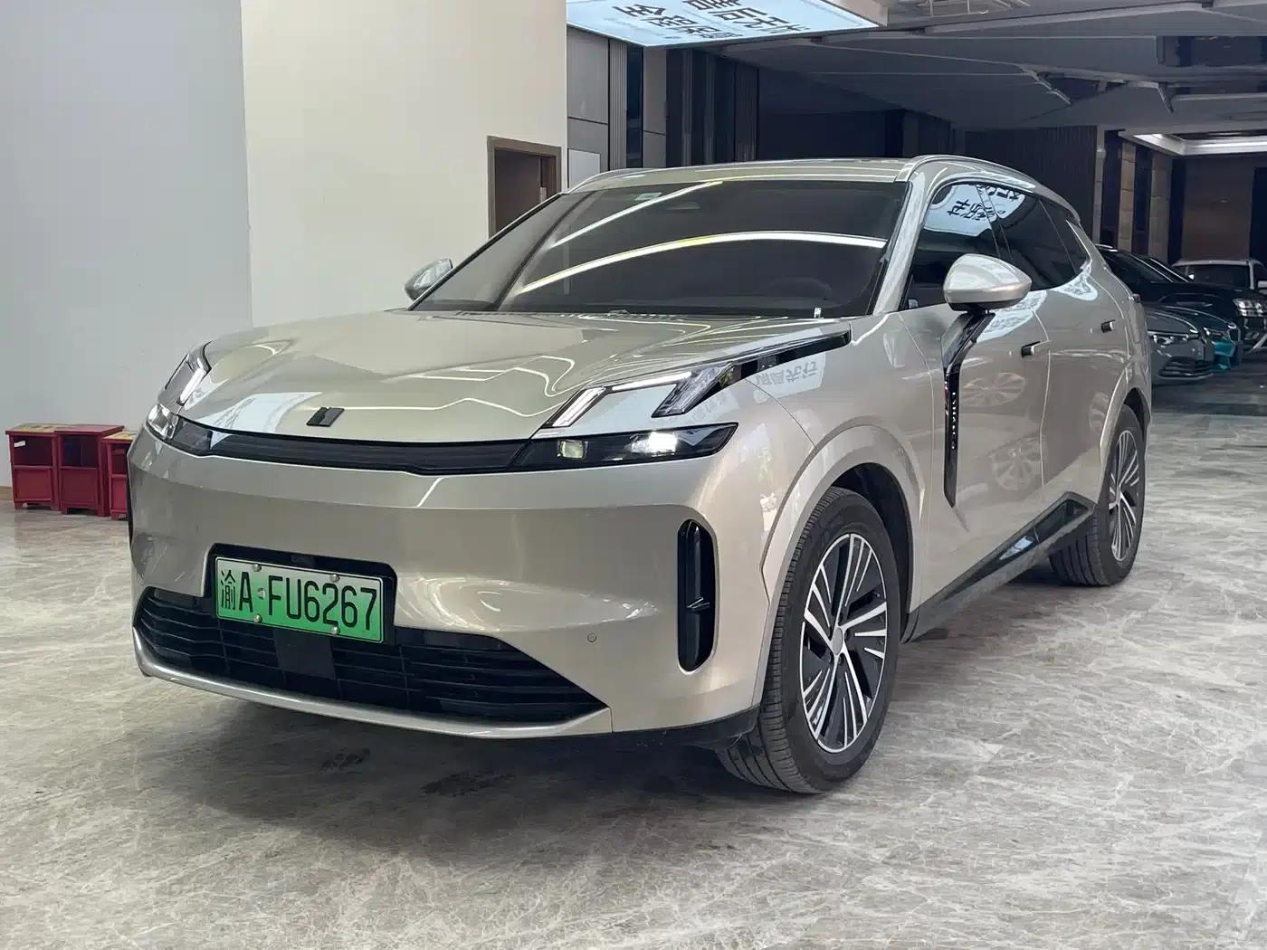 Lynk & Co 08 EM-P 2023 Model, 120km Long Range Pro — миниатюра 1