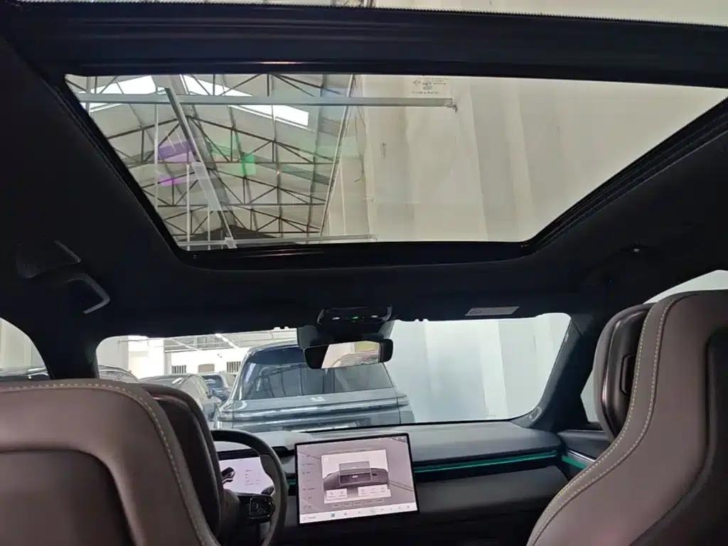 Lynk & Co 08 EM-P 2025 Model, 120km Long Range Pro — миниатюра 18