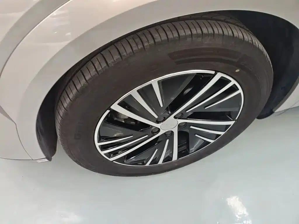 Lynk & Co 08 EM-P 2025 Model, 120km Long Range Pro — миниатюра 23