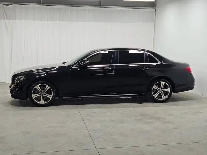 2016 Mercedes-Benz E-Class E 200 L Sport — миниатюра 4