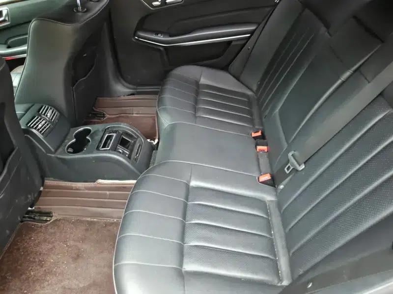 2015 Mercedes-Benz E-Class E 200 L — миниатюра 16