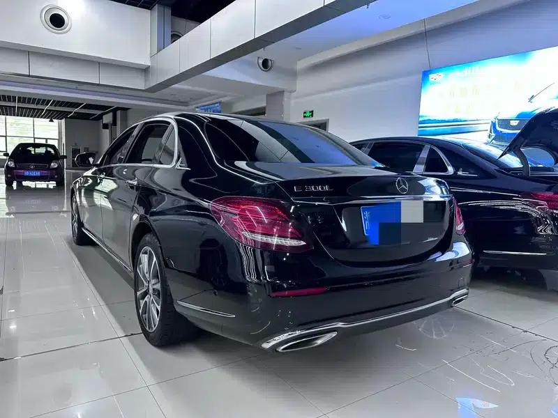 2017 Mercedes-Benz E-Class E 300 L Luxury — миниатюра 4