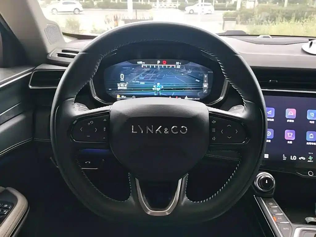 Lynk & Co 05 2020 2.0TD Two-Wheel Drive Plus — миниатюра 11