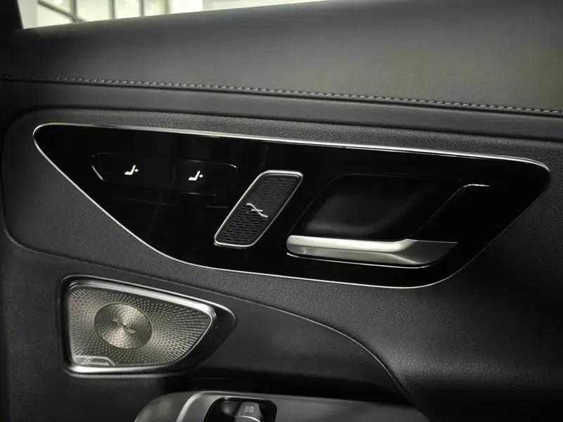 Mercedes-Benz C-Class 2024 Facelift C 260 L Sport Night Edition — миниатюра 19