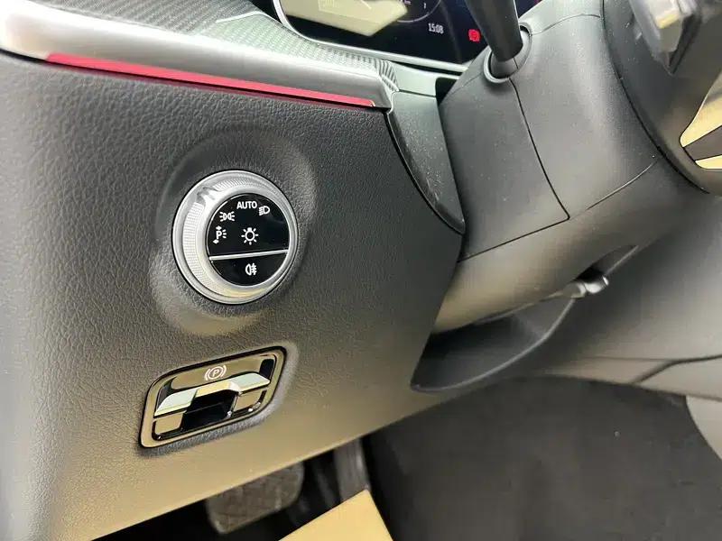 2025 Mercedes-Benz C-Class C 260 L Sport 4MATIC — миниатюра 24