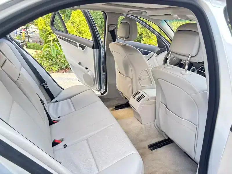 Mercedes-Benz C-Class 2011 C 180K Classic — миниатюра 13