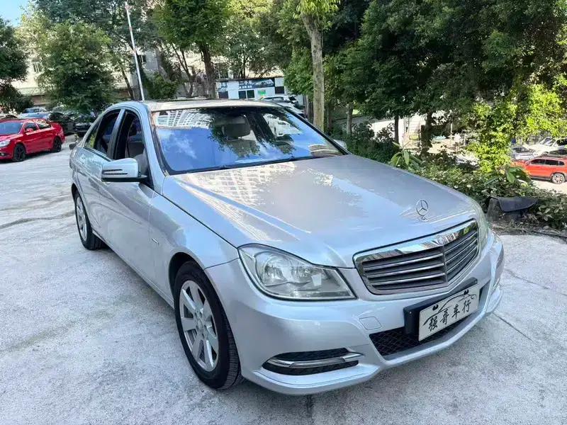 Mercedes-Benz C-Class 2011 C 180K Classic — миниатюра 3