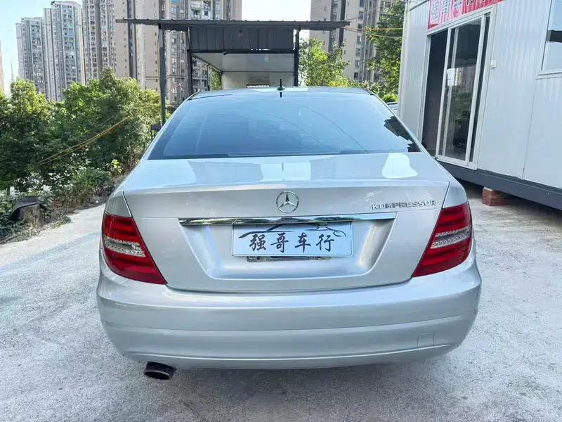 Mercedes-Benz C-Class 2011 C 180K Classic — миниатюра 5