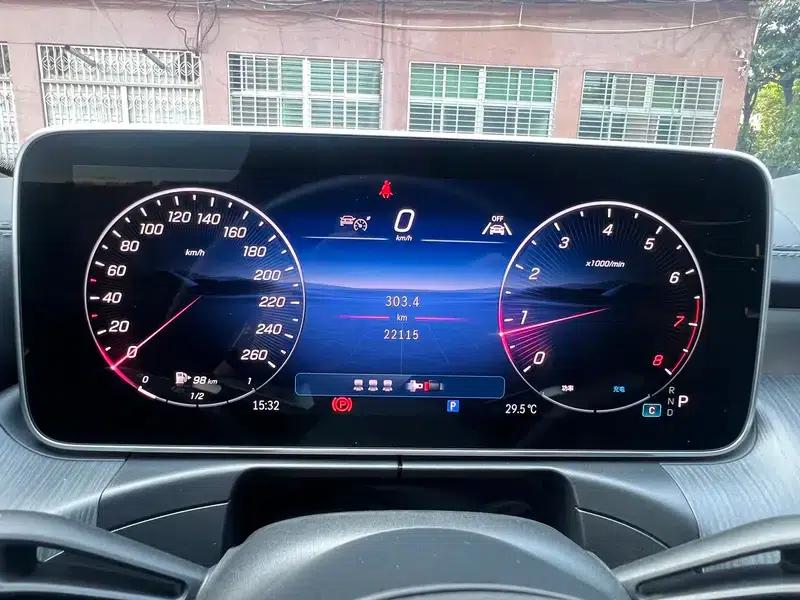 2025 Mercedes-Benz C-Class C 200 L Sport Edition — миниатюра 15