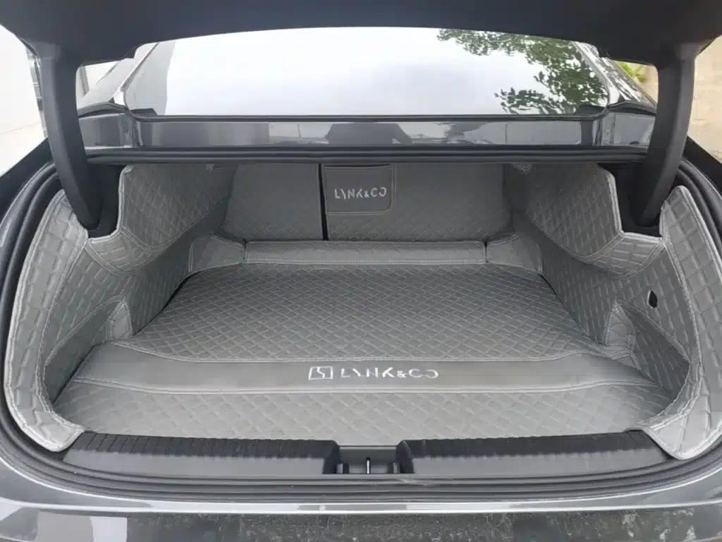 Lynk & Co Z10 2024 Model 95kWh 766km Rear-Wheel Drive Max — миниатюра 19