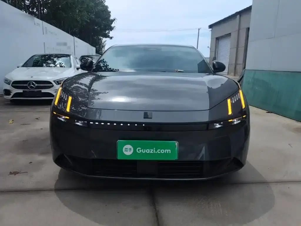 Lynk & Co Z10 2024 Model 95kWh 766km Rear-Wheel Drive Max — миниатюра 3