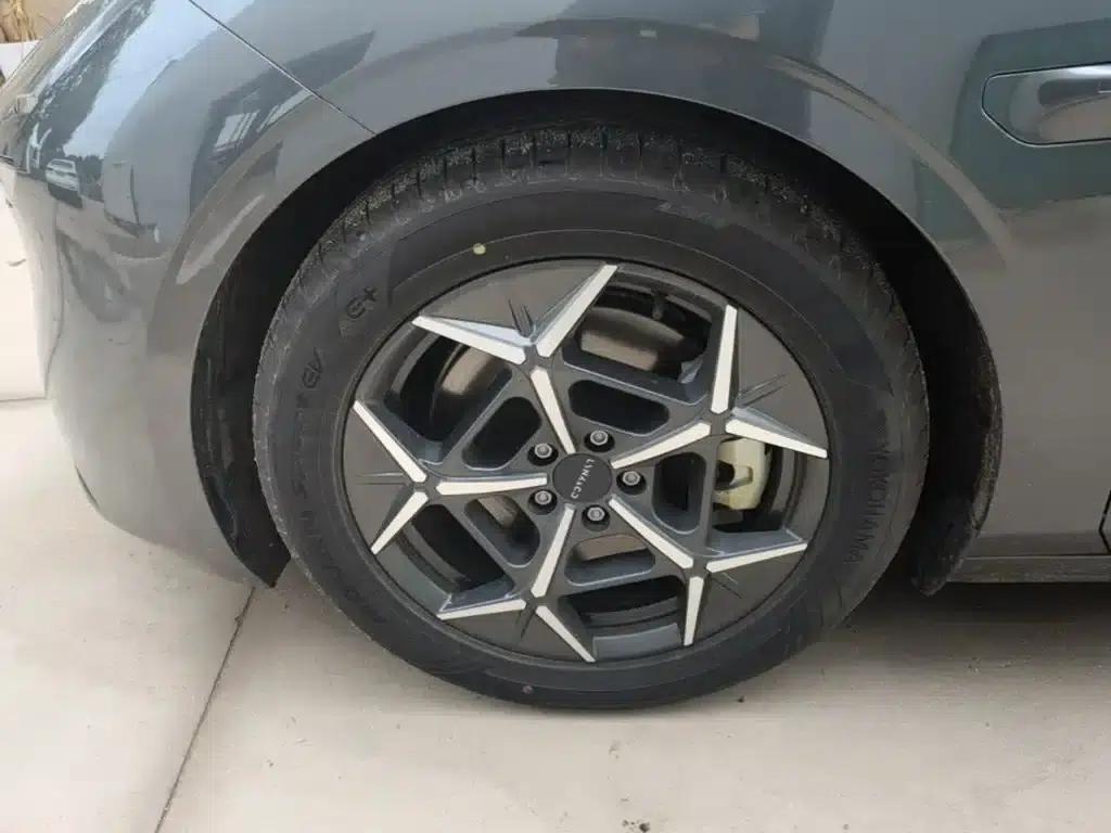 Lynk & Co Z10 2024 Model 95kWh 766km Rear-Wheel Drive Max — миниатюра 23