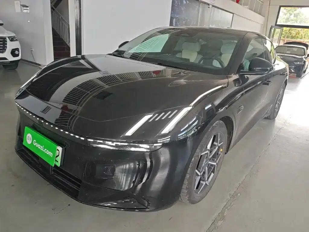 Lynk & Co Z10 2024 Model 95kWh 766km Rear-Wheel Drive Max — миниатюра 2