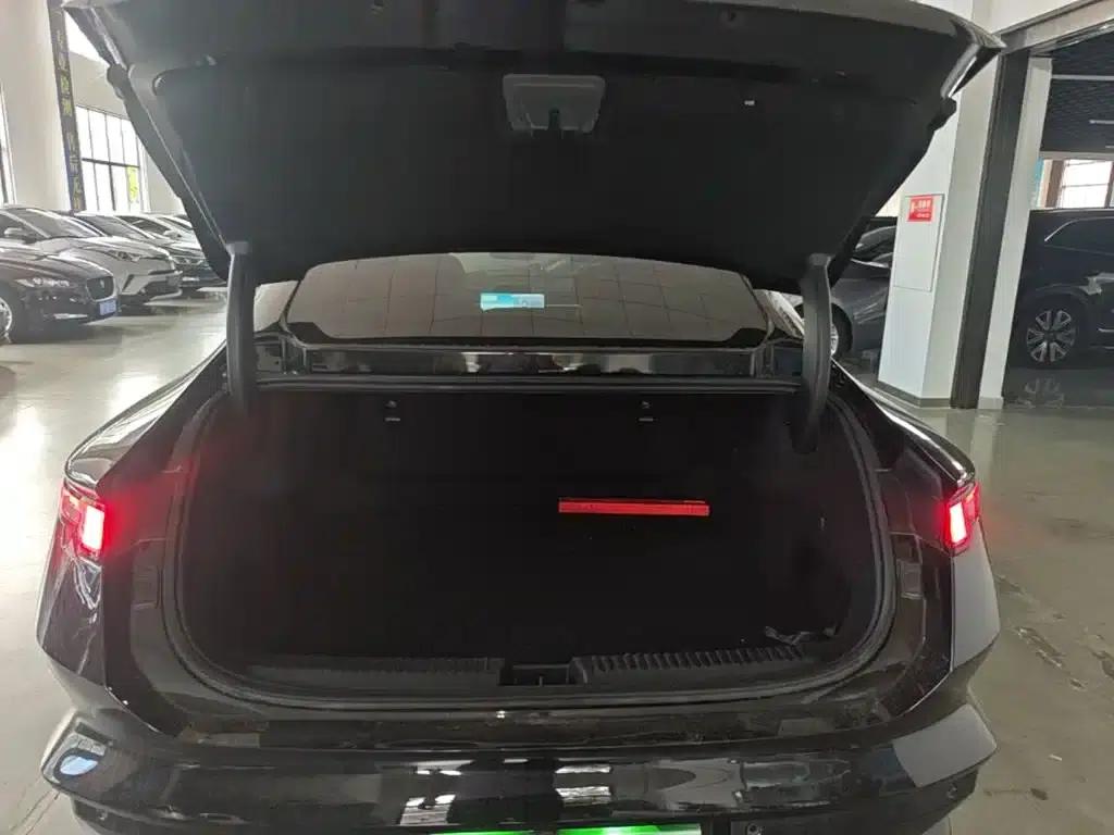 Lynk & Co Z10 2024 Model 95kWh 766km Rear-Wheel Drive Max — миниатюра 15