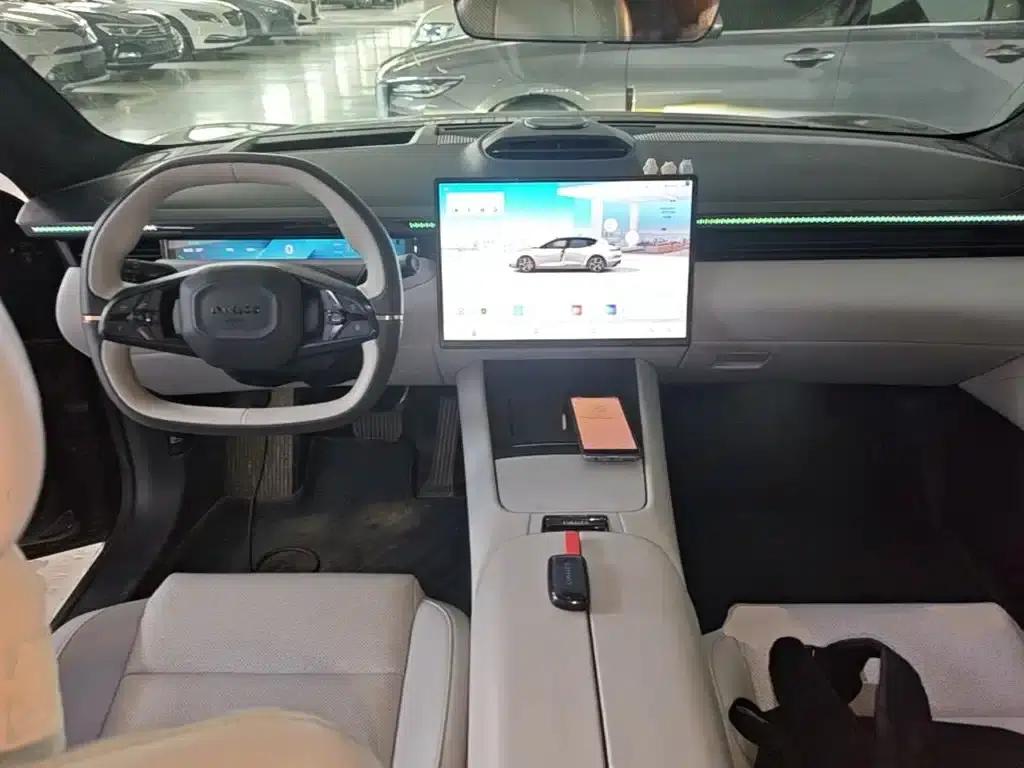 Lynk & Co Z10 2024 Model 95kWh 766km Rear-Wheel Drive Max — миниатюра 6