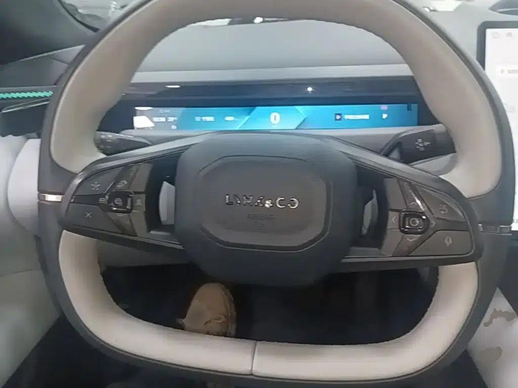 Lynk & Co Z10 2024 Model 95kWh 766km Rear-Wheel Drive Max — миниатюра 11