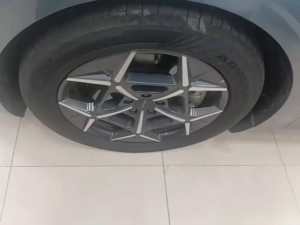 Lynk & Co Z10 2024 Model 95kWh 766km Rear-Wheel Drive Max — миниатюра 23