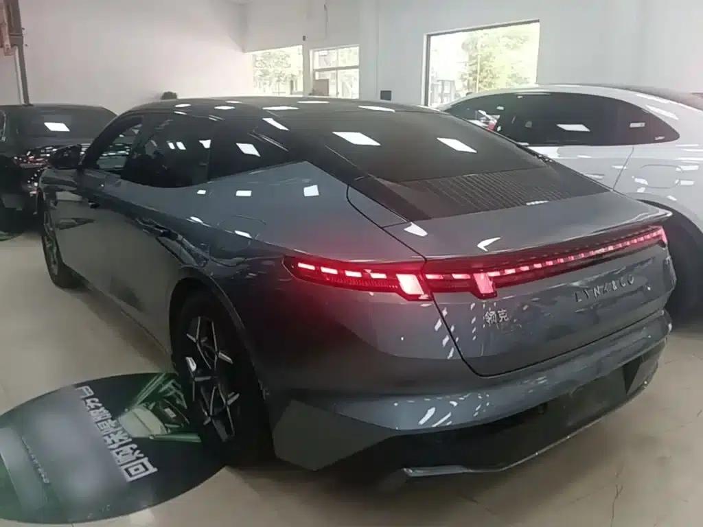 Lynk & Co Z10 2024 Model 95kWh 766km Rear-Wheel Drive Max — миниатюра 5