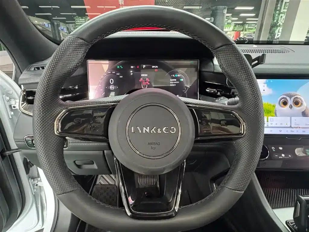 Lynk & Co 09 EM-P 2021 2.0T PHEV Halo 6-seater — миниатюра 14