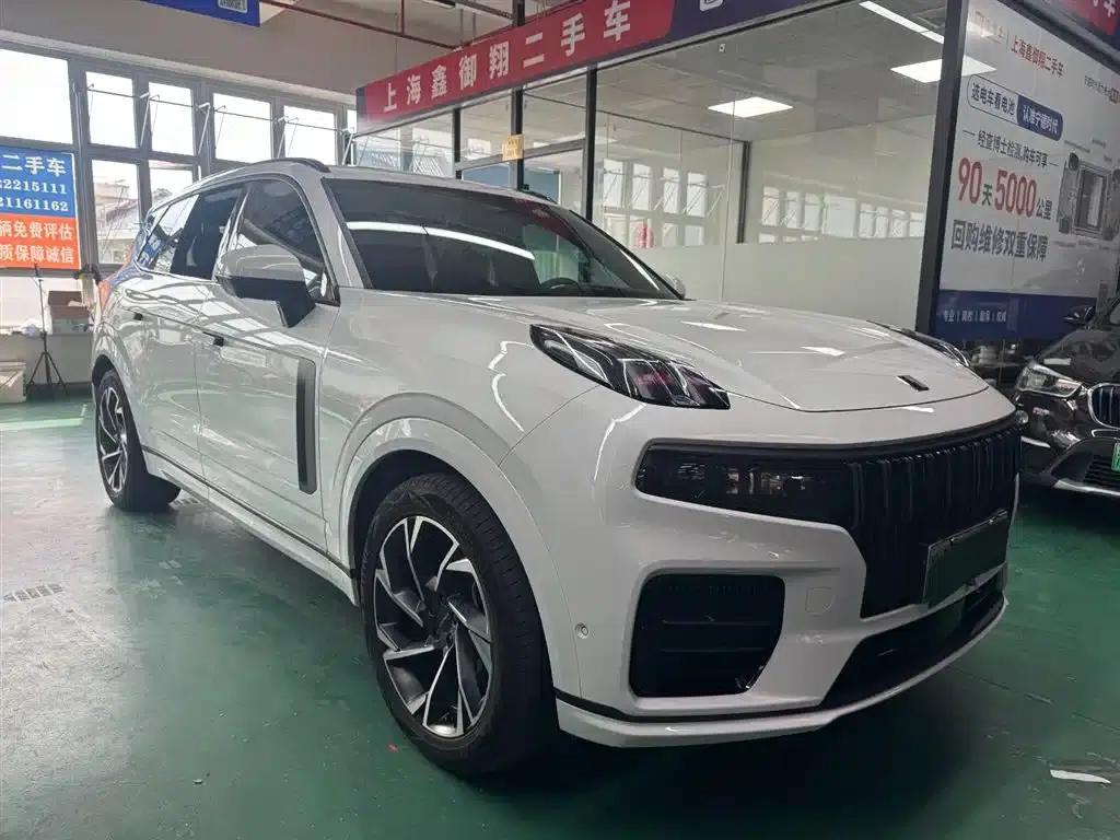 Lynk & Co 09 EM-P 2021 2.0T PHEV Halo 6-seater — миниатюра 17