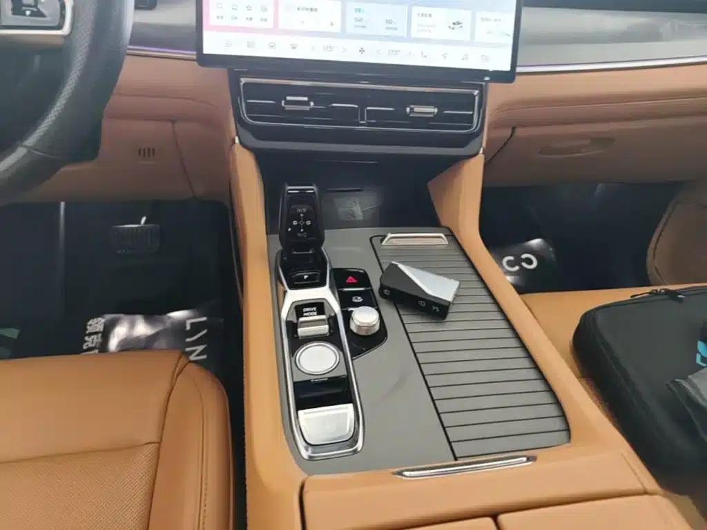 Lynk & Co 09 EM-P 2024 2.0TD EM-P AWD ULTRA Six-Seater — миниатюра 14
