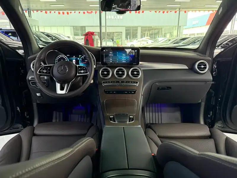 2021 Mercedes-Benz GLC 300 L 4MATIC Dynamic — миниатюра 11