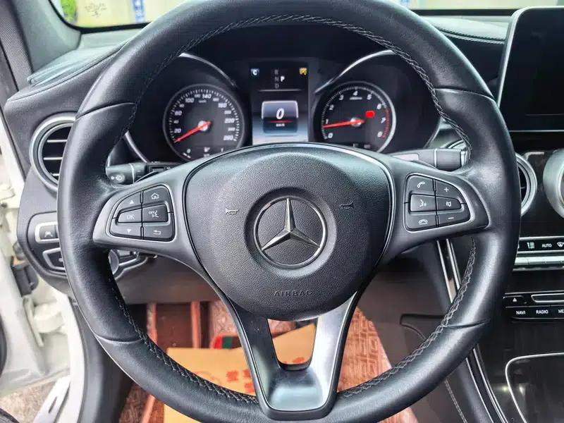 2017 Mercedes-Benz GLC 260 4MATIC Luxury — миниатюра 17