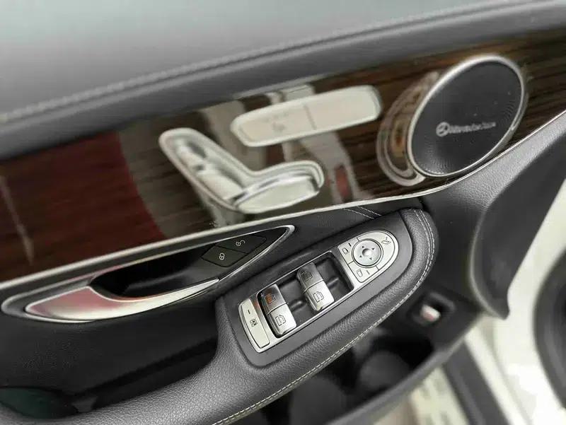 2019 Mercedes-Benz GLC 260 L 4MATIC Dynamic — миниатюра 23