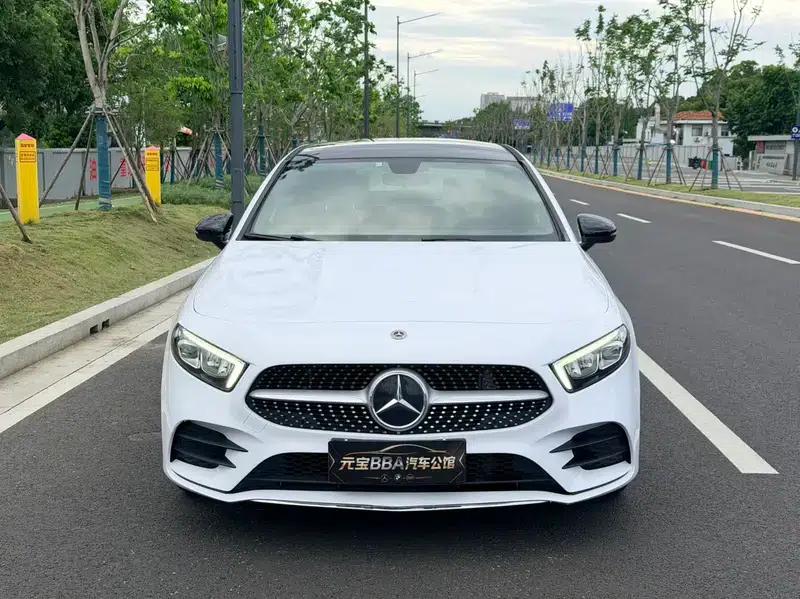 Mercedes-Benz A-Class 2021 A 200 L Sport Sedan Fashion Edition — миниатюра 2