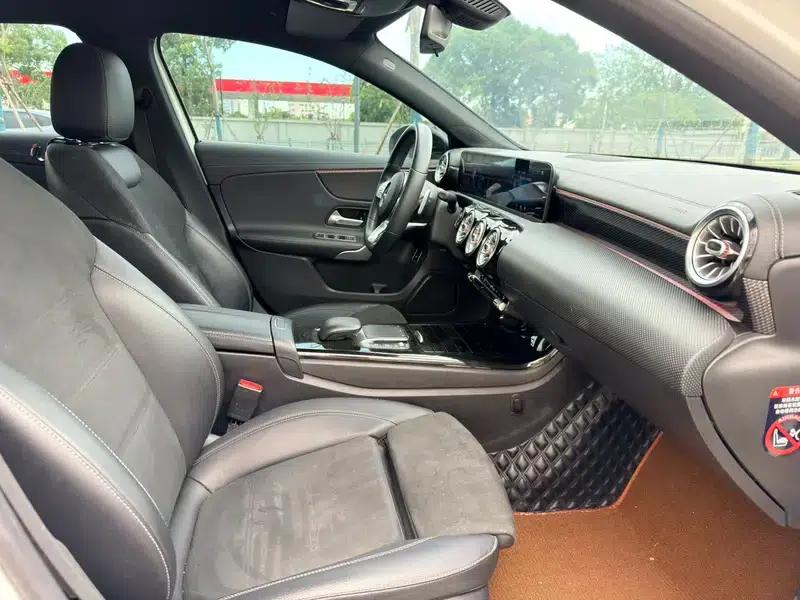 Mercedes-Benz A-Class 2021 A 200 L Sport Sedan Fashion Edition — миниатюра 15