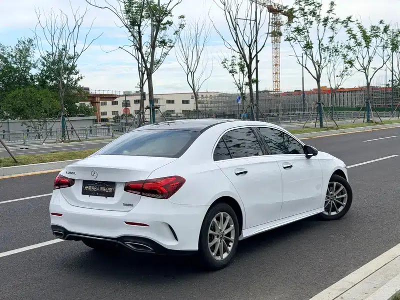 Mercedes-Benz A-Class 2021 A 200 L Sport Sedan Fashion Edition — миниатюра 7