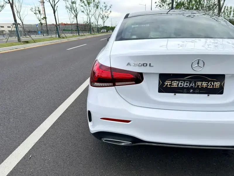 Mercedes-Benz A-Class 2021 A 200 L Sport Sedan Fashion Edition — миниатюра 9