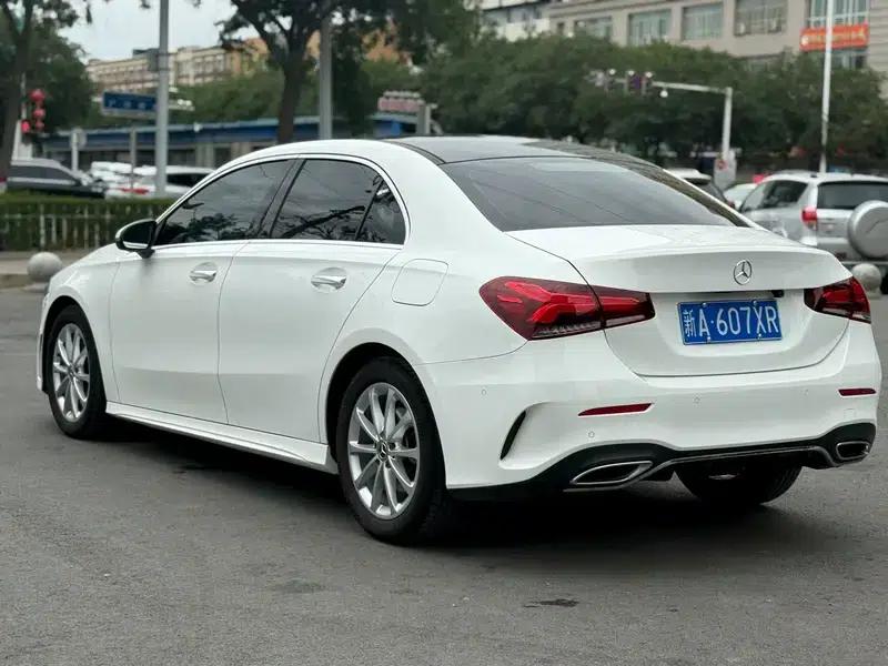 Mercedes-Benz A-Class 2020 A 200 L Sport Sedan — миниатюра 4
