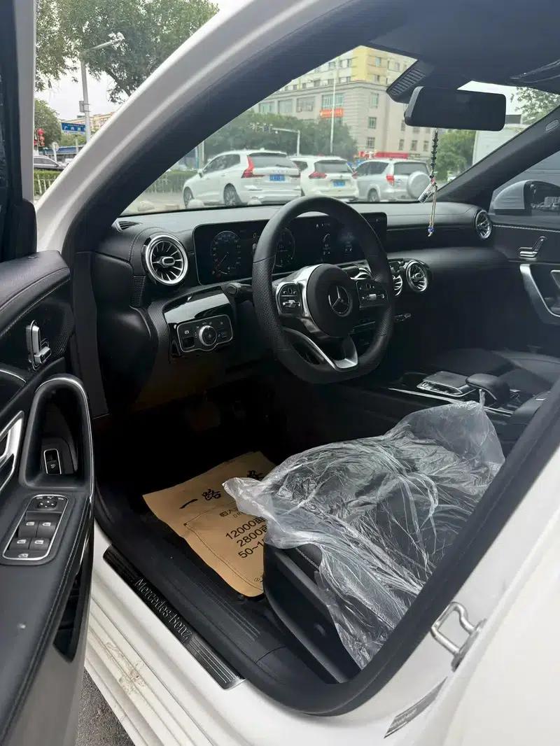 Mercedes-Benz A-Class 2020 A 200 L Sport Sedan — миниатюра 9