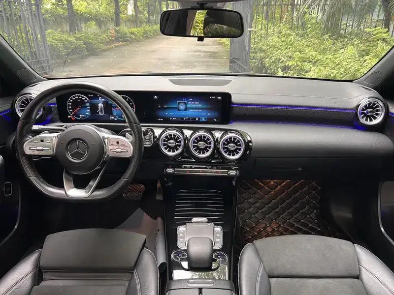 Mercedes-Benz A-Class 2022 Facelift A 200 L Sport Sedan Fashion Edition — миниатюра 13