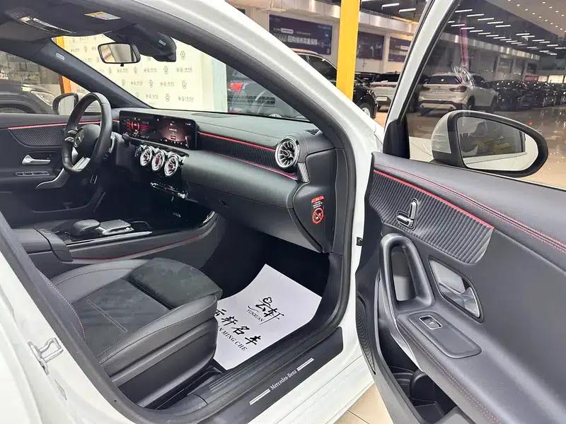 2023 Mercedes-Benz A-Class A 200 L Sport Sedan Fashion Edition — миниатюра 14