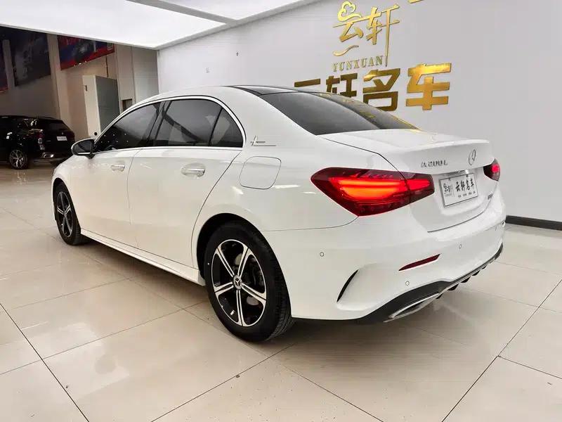 2023 Mercedes-Benz A-Class A 200 L Sport Sedan Fashion Edition — миниатюра 4