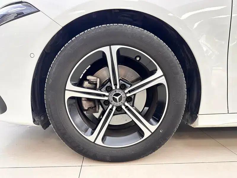 2023 Mercedes-Benz A-Class A 200 L Sport Sedan Fashion Edition — миниатюра 8