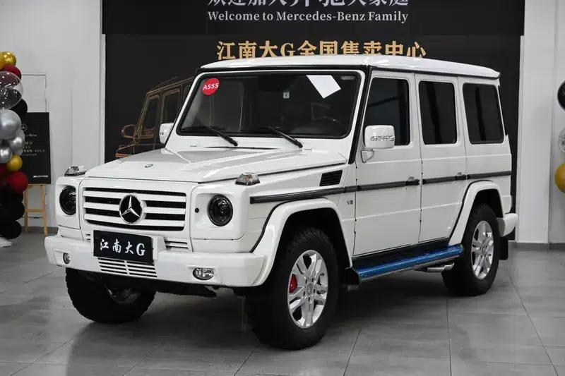 2010 Mercedes-Benz G-Class G 500 — миниатюра 1