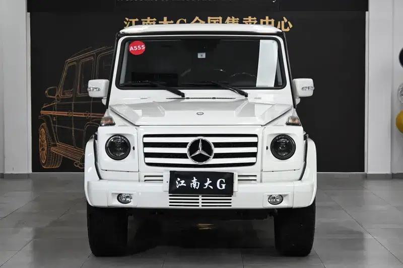 2010 Mercedes-Benz G-Class G 500 — миниатюра 2